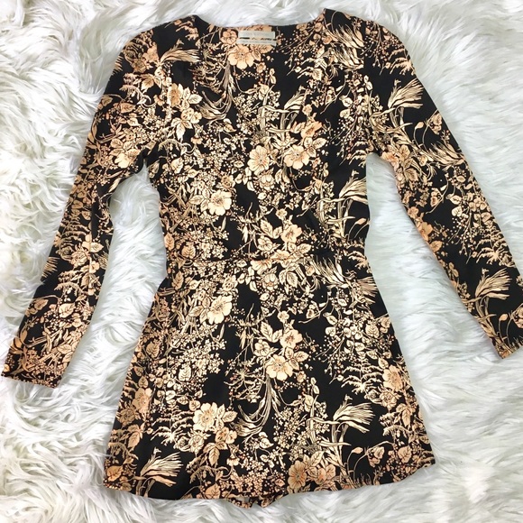 Urban Outfitters Pants - URBAN OUTFITTERS LONG SLEEVE FLORAL ROMPER SZ XS